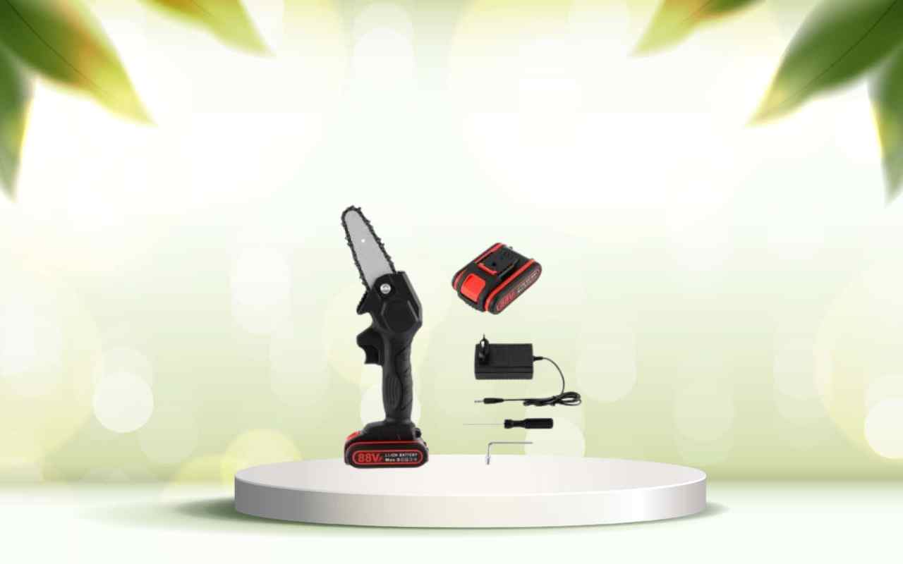 Scopri la mini motosega a batteria: pota e taglia rami senza fatica